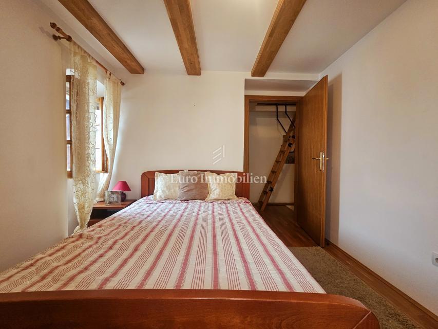 Casa in pietra nel centro di Omišalj