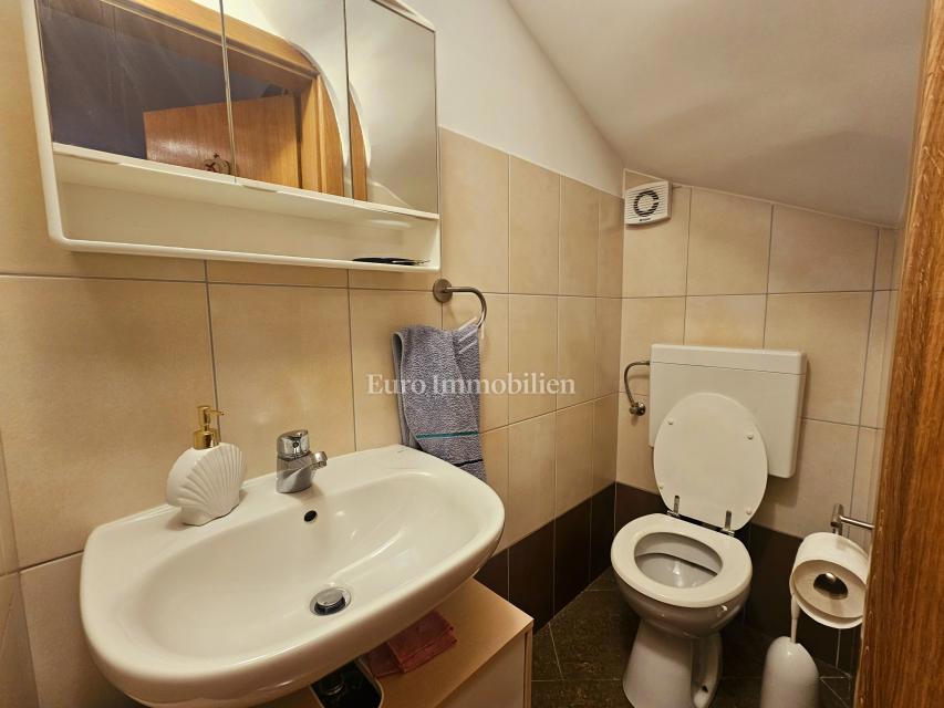 Casa in pietra nel centro di Omišalj