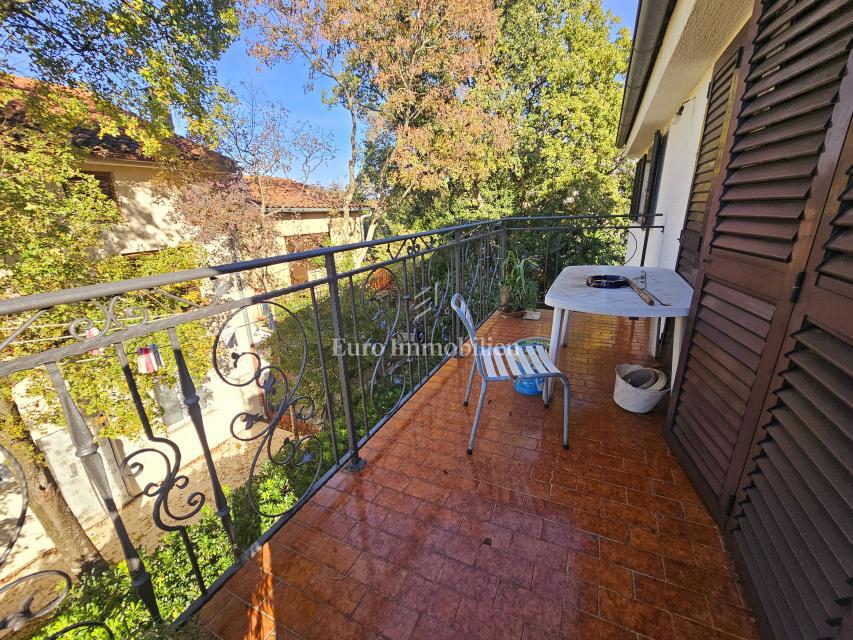 Appartamento spazioso con 4 camere da letto a Malinska