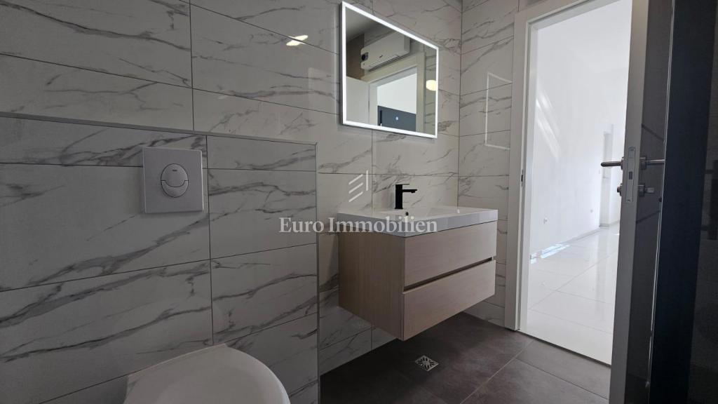 Crikvenica, Appartamento duplex vicino al mare