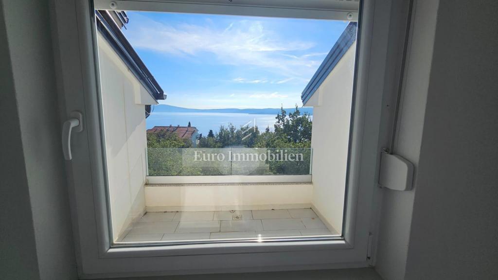 Crikvenica, Appartamento duplex vicino al mare