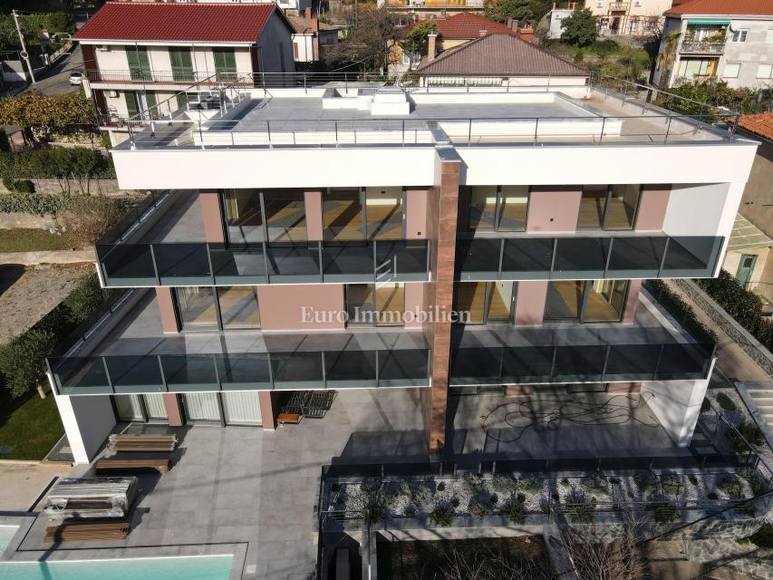 Cantrida – Appartamento di lusso con giardino privato