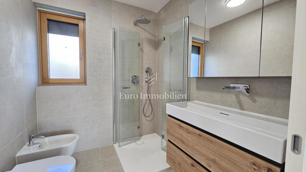 Cantrida – Appartamento di lusso con giardino privato