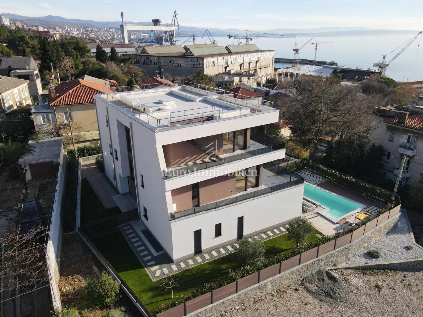 Cantrida – Appartamento di lusso con giardino privato