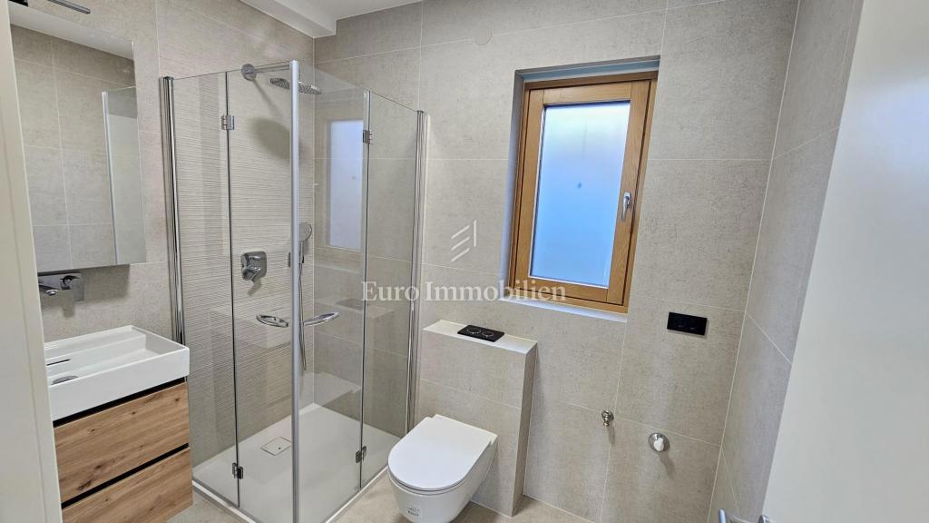 Cantrida – Appartamento di lusso con giardino privato