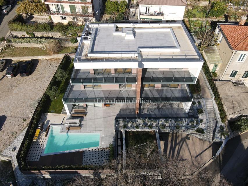 Cantrida – Appartamento di lusso con giardino privato