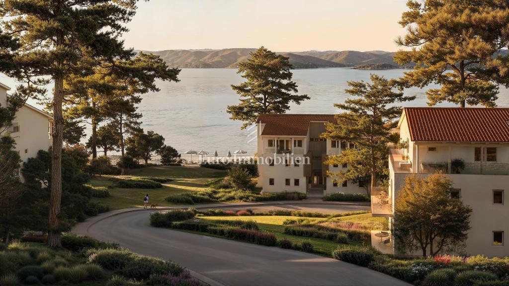 Novi Vinodolski - Spazioso appartamento, seconda fila al mare