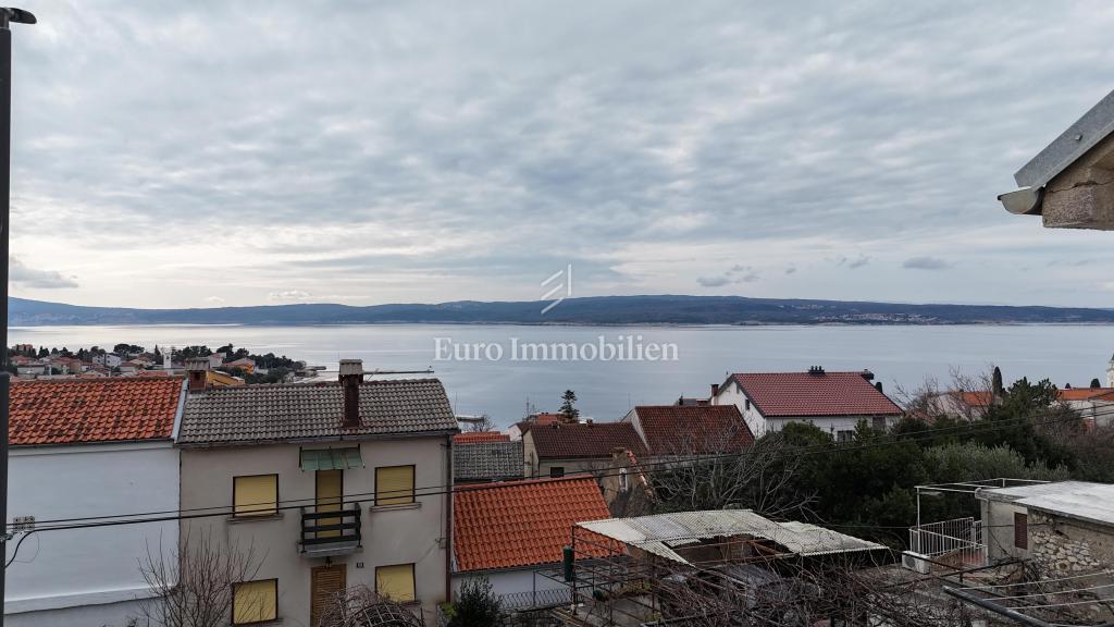 Casa con terrazza e vista mare vicino alla spiaggia