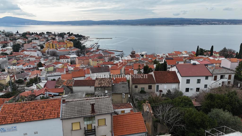 Casa con terrazza e vista mare vicino alla spiaggia