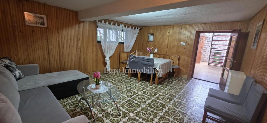 Casa con terrazza e vista mare vicino alla spiaggia