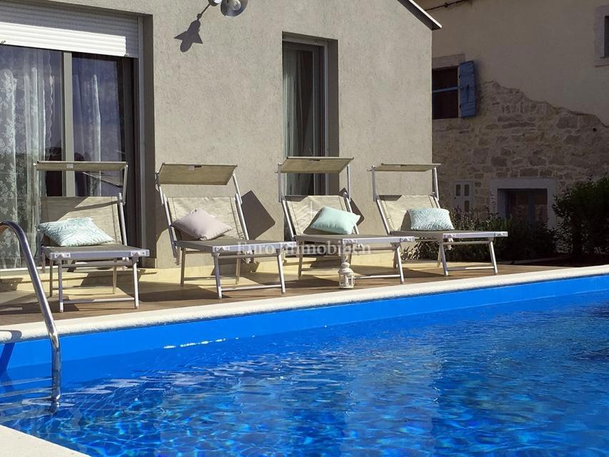 Bella casa con piscina - Parenzo