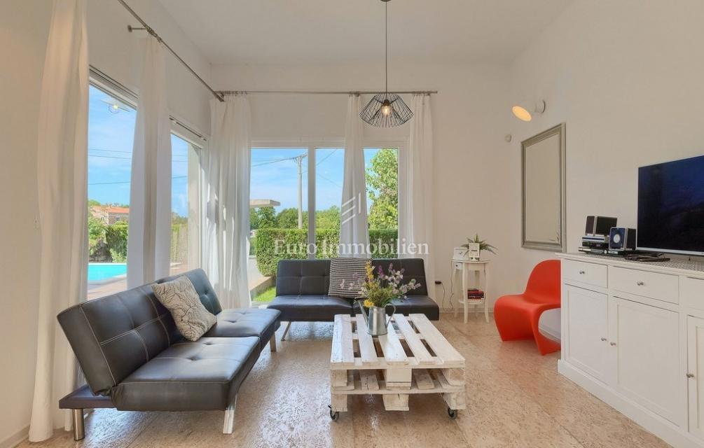 Bella casa con piscina - Parenzo