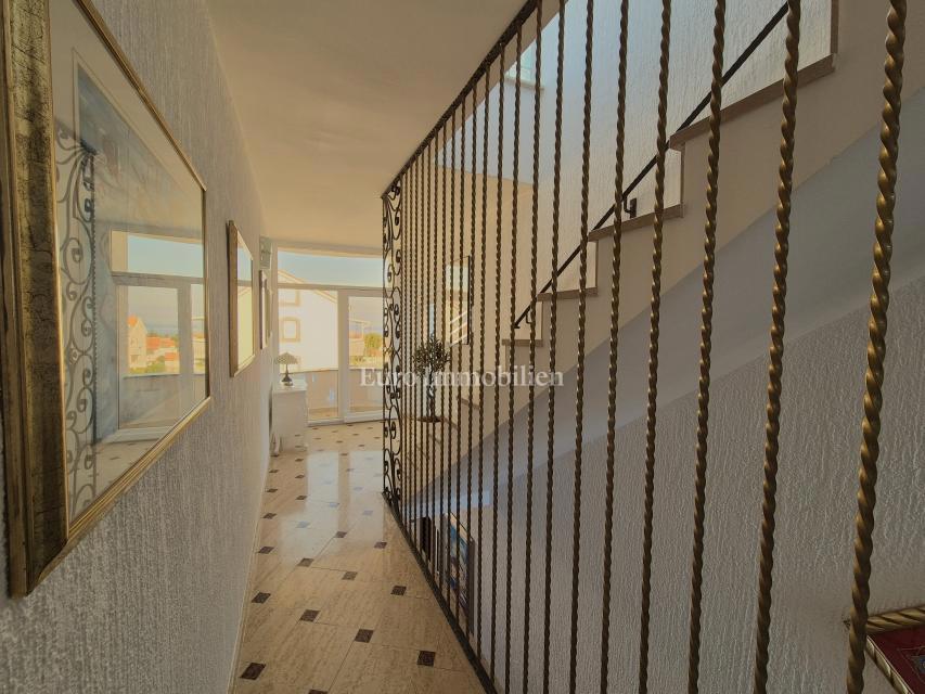 Appartamento recentemente ristrutturato con vista mare