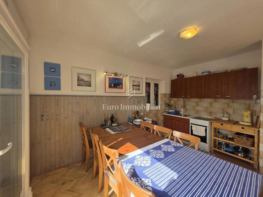 Appartamento con giardino e garage in posizione eccellente