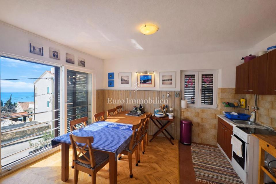 Appartamento con giardino e garage in posizione eccellente