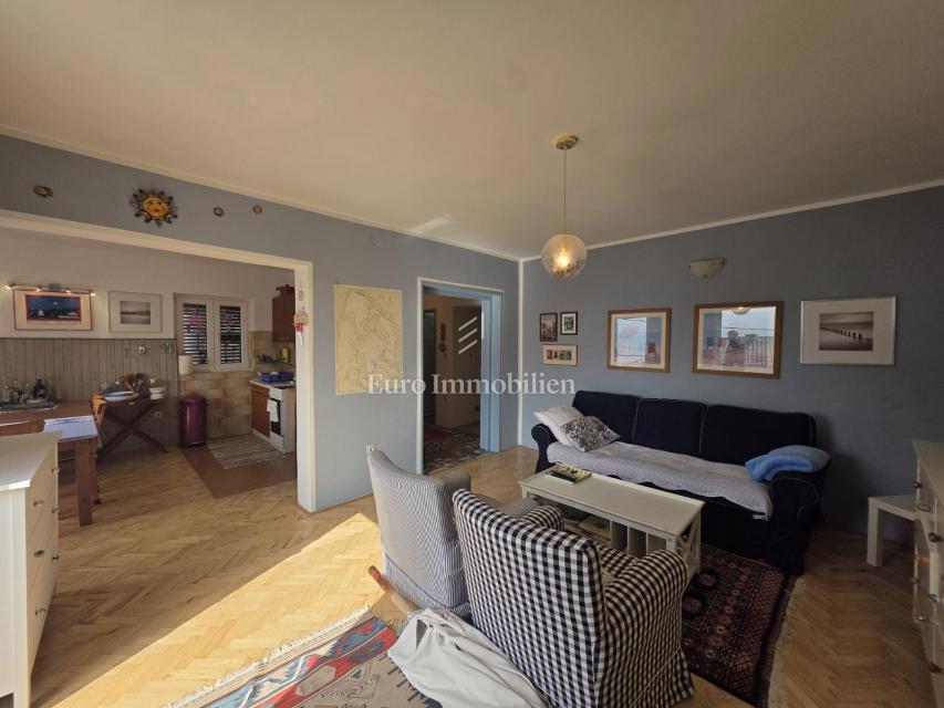 Appartamento con giardino e garage in posizione eccellente