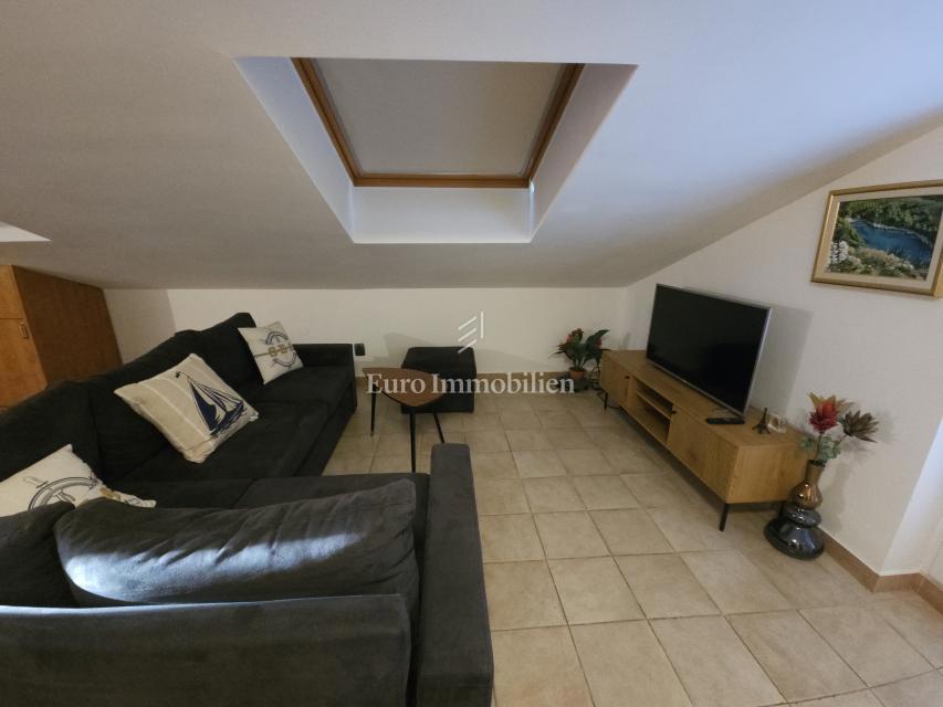 Appartamento Malinska, Malinska-Dubašnica, 110,44m2