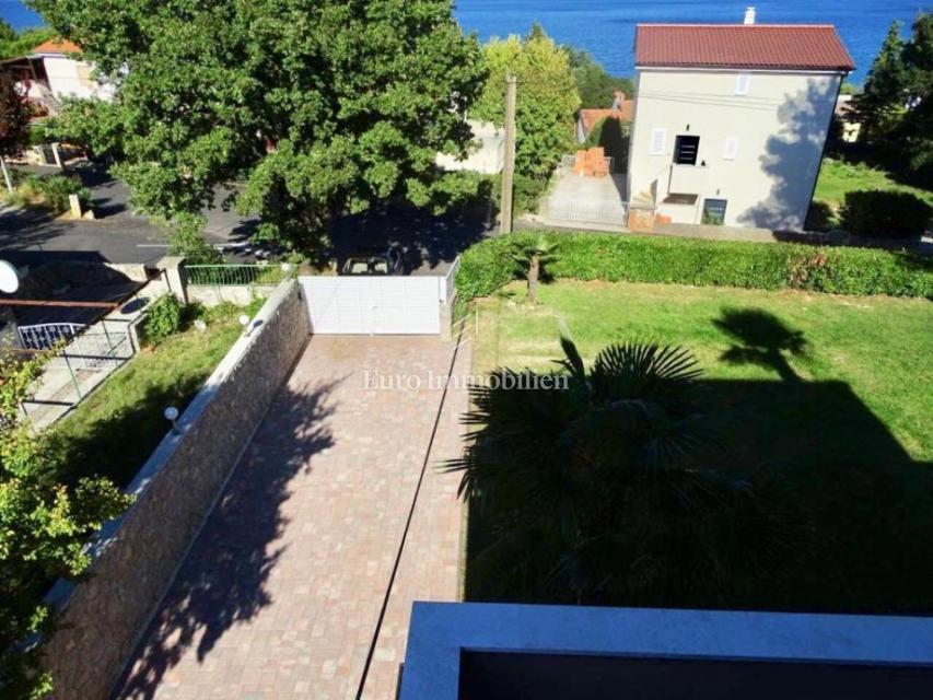 Island Krk, Malinska, house with pool, third row from the sea!