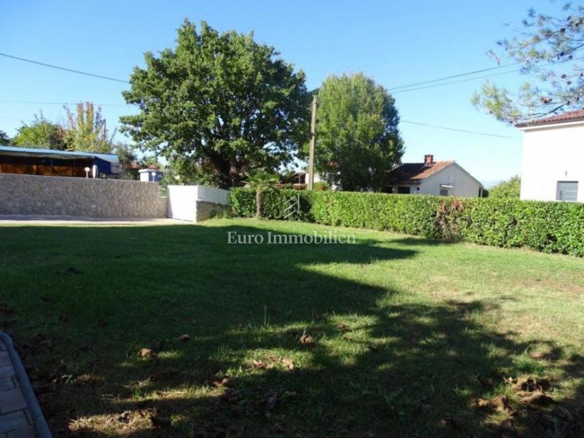 Island Krk, Malinska, house with pool, third row from the sea!