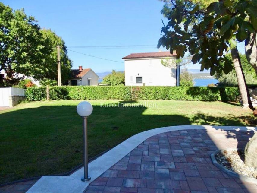 Island Krk, Malinska, house with pool, third row from the sea!