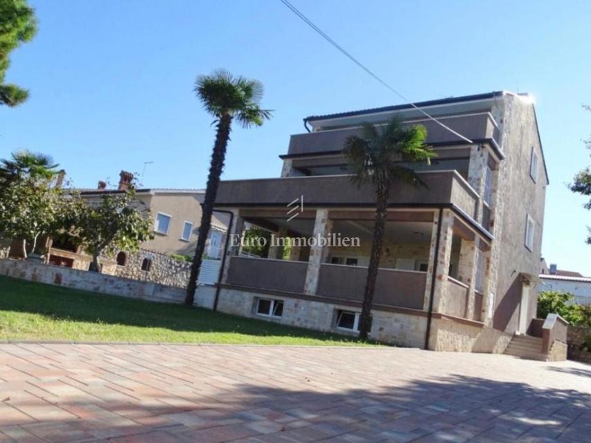 Island Krk, Malinska, house with pool, third row from the sea!