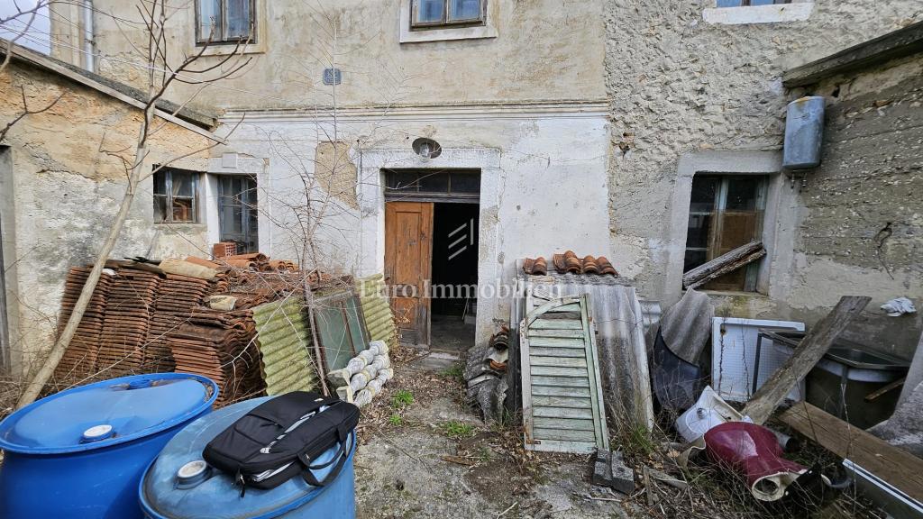 Vecchia casa in vendita Bribir