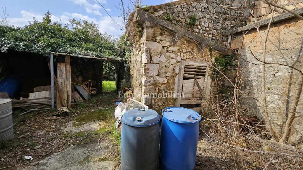 Vecchia casa in vendita Bribir