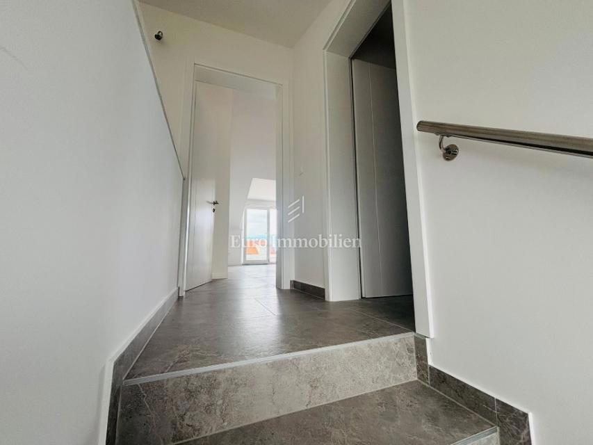 Attico (penthause) con vista mare - l'isola di Pag