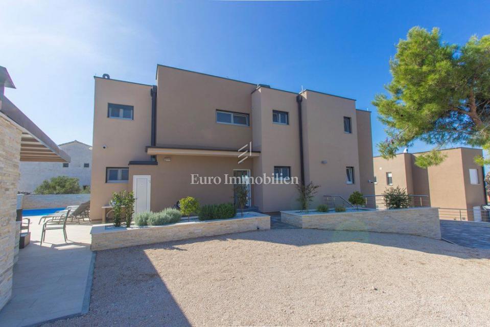 Murter – Villa di lusso con piscina vista Kornati