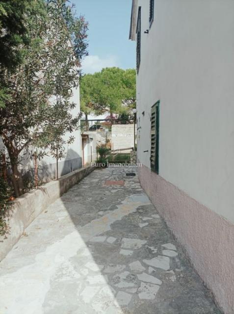 Novalja - casa con appartamento separato in centro città