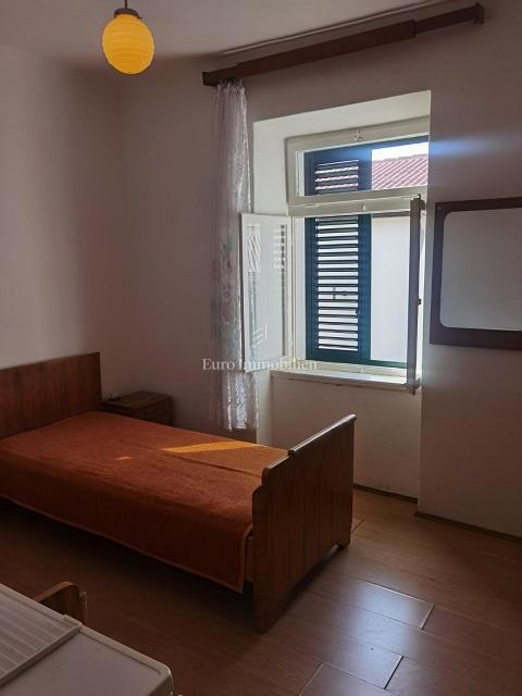 Novalja - casa con appartamento separato in centro città