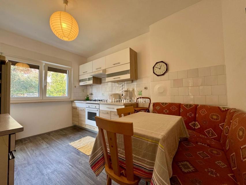 Istria - appartamento con vista mare in posizione tranquilla