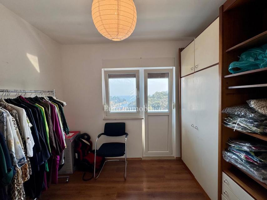 Istria - appartamento con vista mare in posizione tranquilla