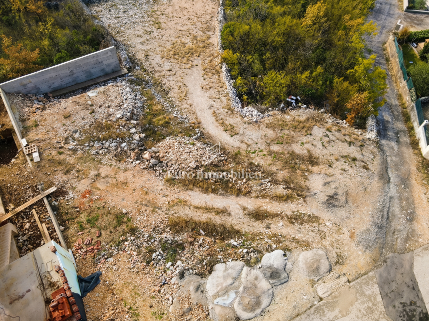 Jadranovo, terreno edificabile con vista mare