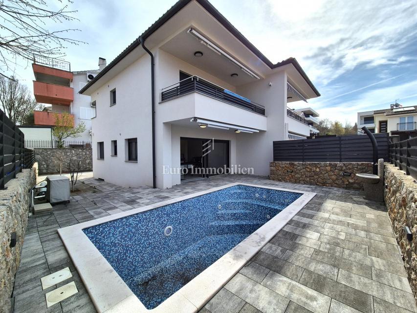 Malinska - casa bifamiliare arredata con piscina