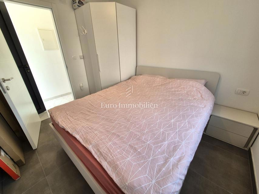 Malinska - casa bifamiliare arredata con piscina