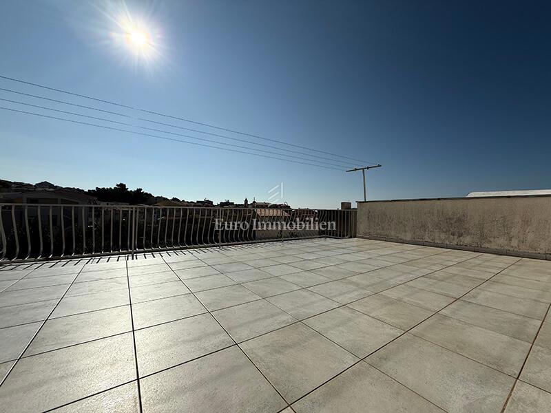 Baška Voda - casa nel centro della città, a 50 m dal mare