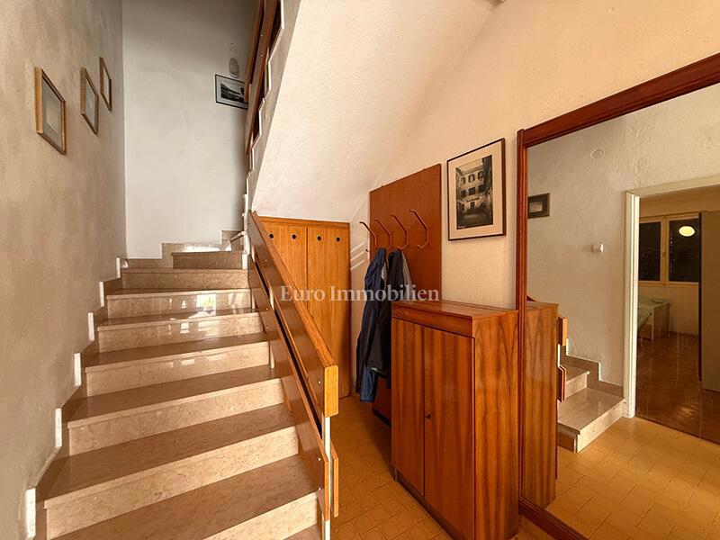 Baška Voda - casa nel centro della città, a 50 m dal mare