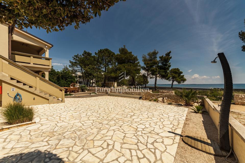 Vir - appartamento in prima fila sul mare con vista aperta