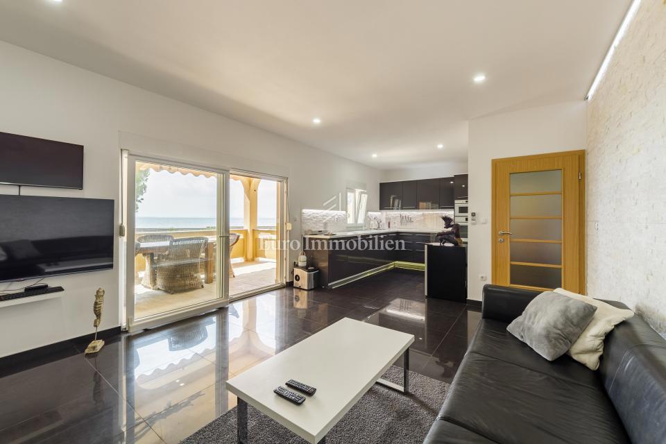 Vir - appartamento in prima fila sul mare con vista aperta