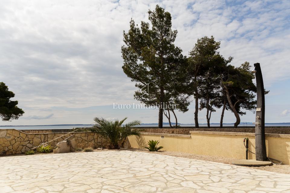 Vir - appartamento in prima fila sul mare con vista aperta