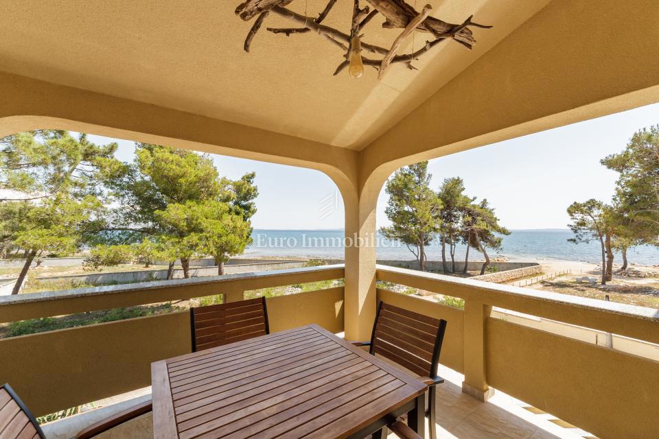 Vir - appartamento in prima fila sul mare con vista aperta