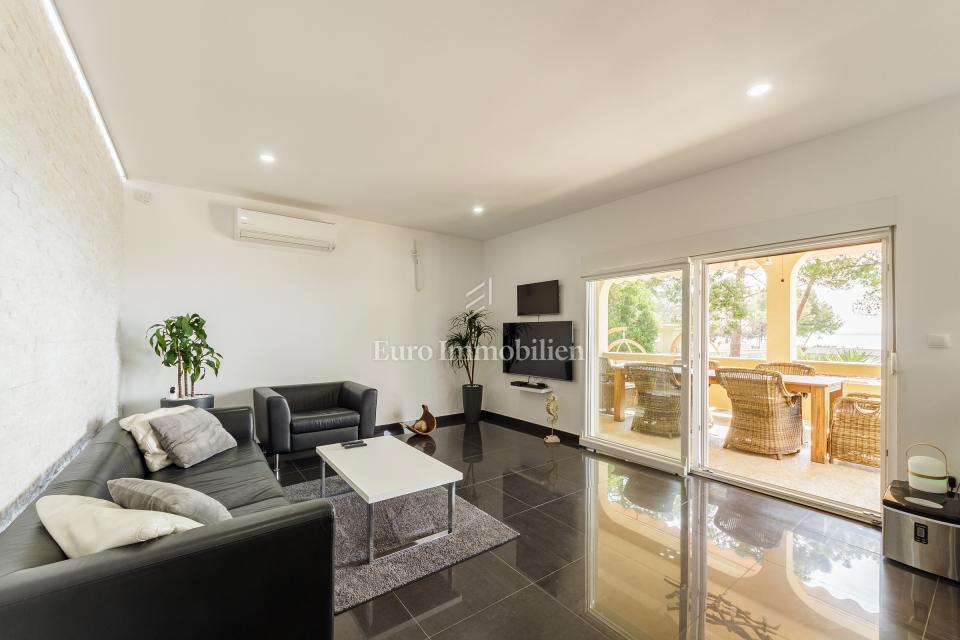 Vir - appartamento in prima fila sul mare con vista aperta