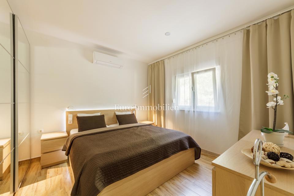 Vir - appartamento in prima fila sul mare con vista aperta