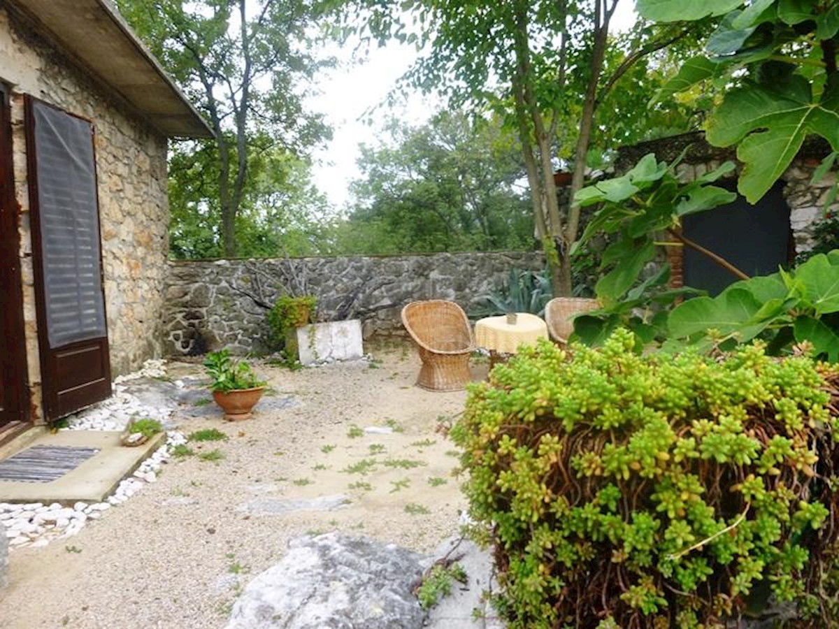 Semi-detached stone house, partially renovated