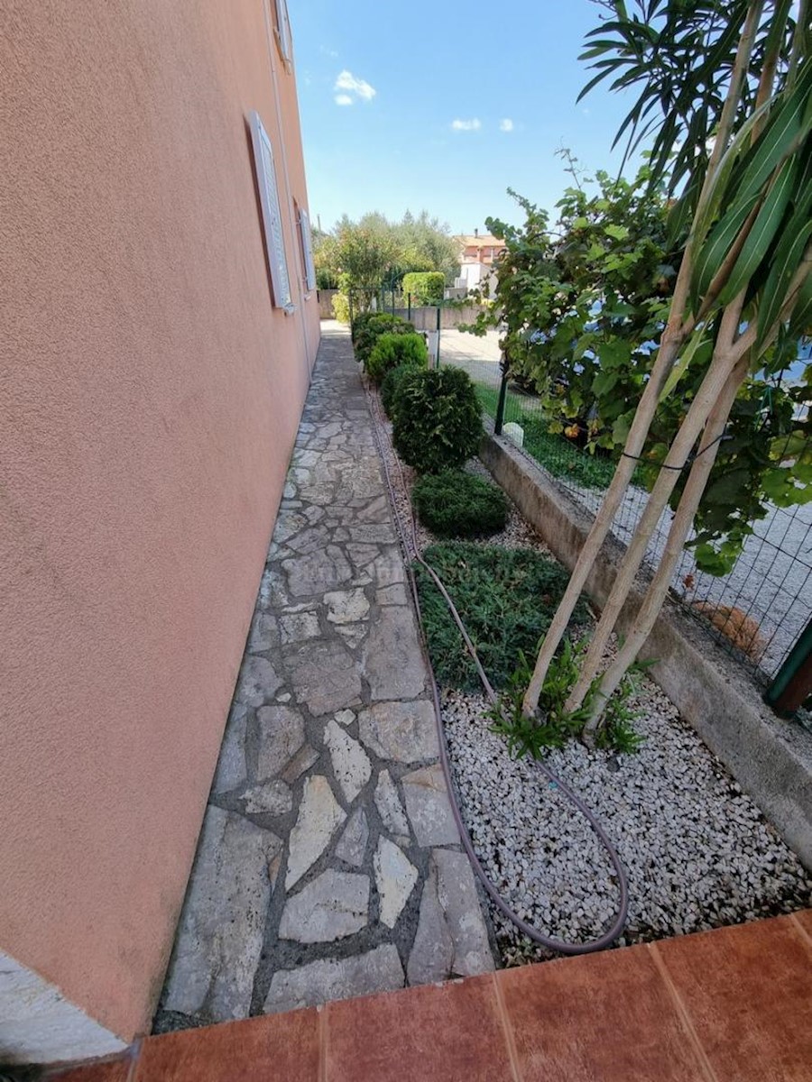 Casa a schiera con giardino, zona più ampia di Parenzo