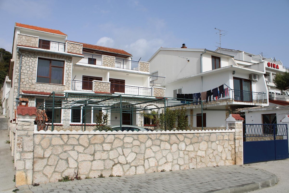 House with a beautiful view first row to the sea