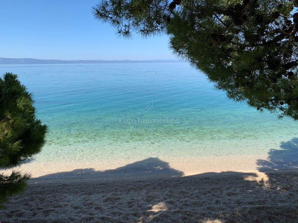 TUČEPI BEACH!!! Apartment in Tučepi, first row to the sea