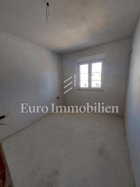 Two-bedroom apartment in a new building, Pakoštane