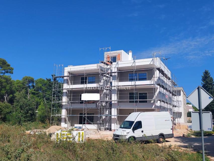 Two-bedroom apartment in a new building, Pakoštane